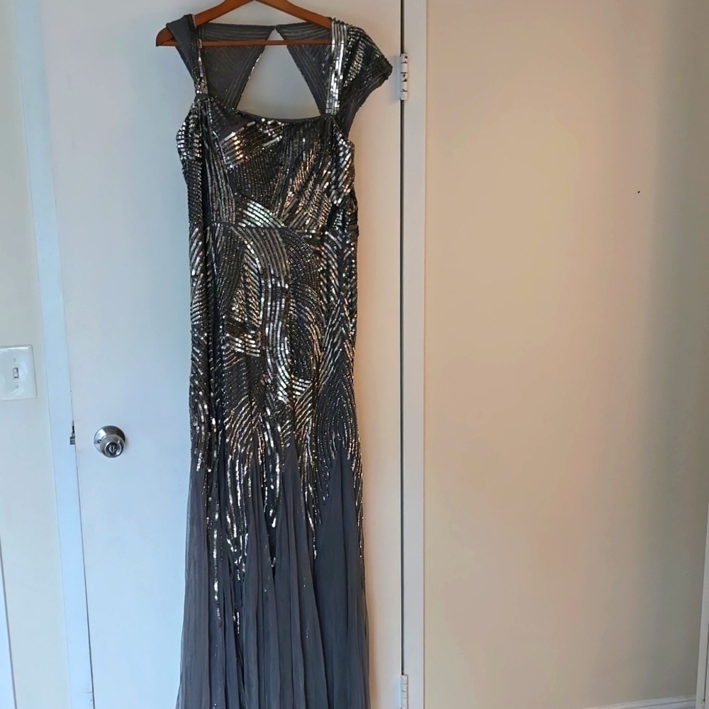 Adrianna Papell Silver and Gray Maxi Dress